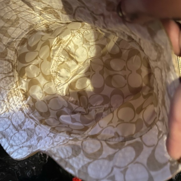 coach crossbody,wallet,new ID wristlet,bucket hat - Picture 10 of 10